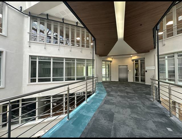 834M² OFFICE TO LET IN SANDTON CENTRAL
